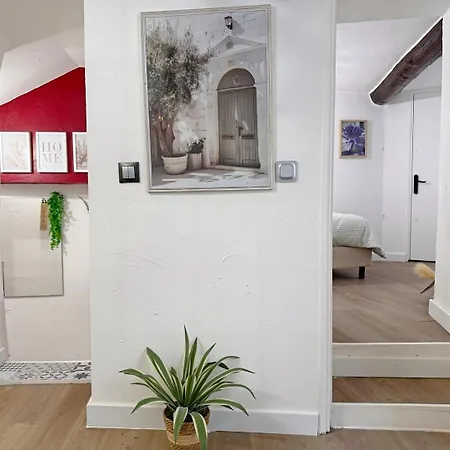 Le Petit Provencal A * Sisteron