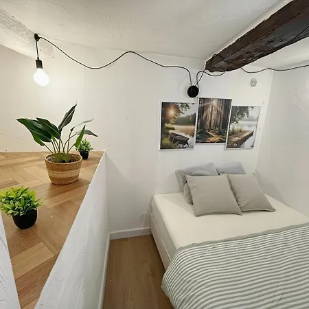 Le Petit Provencal A * Sisteron