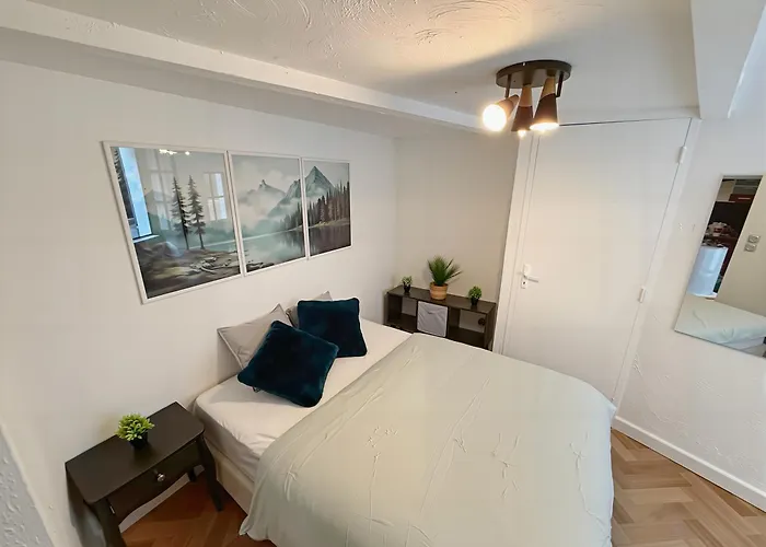 Le Petit Provençal à *